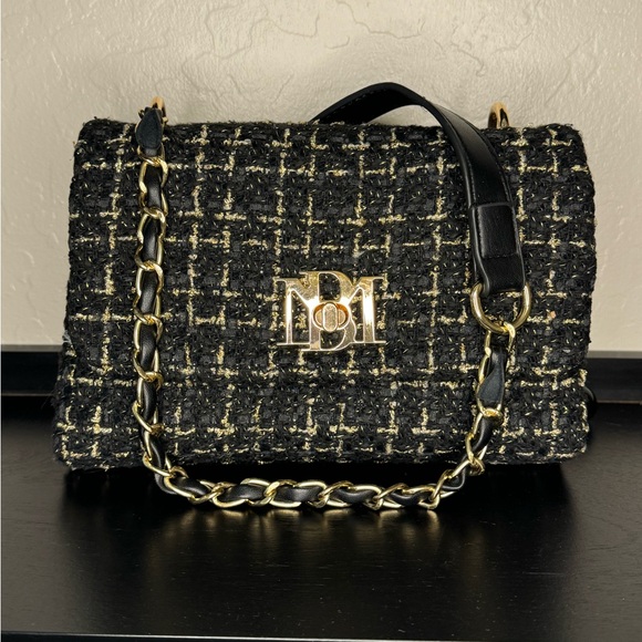 Badgley Mischka Handbags - Badgley Mischka tweed crossbody